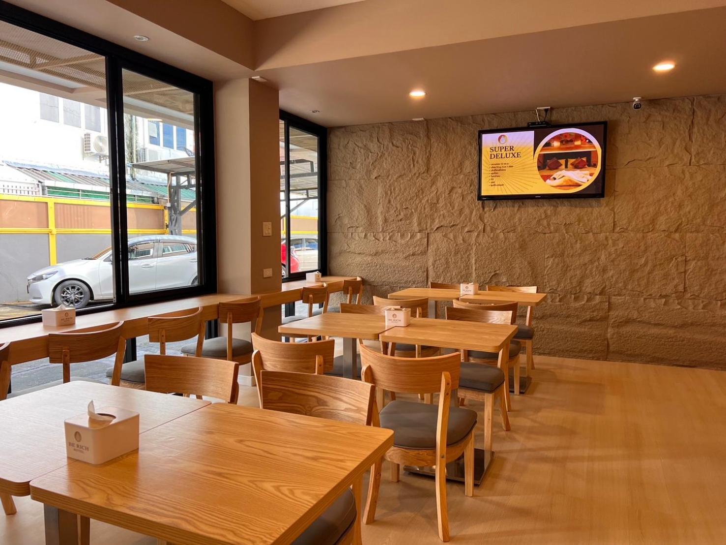 Berich Hotel Tak Ngoại thất bức ảnh
