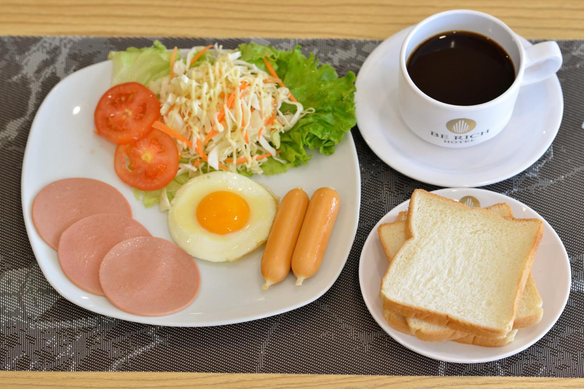 Berich Hotel Tak Ngoại thất bức ảnh