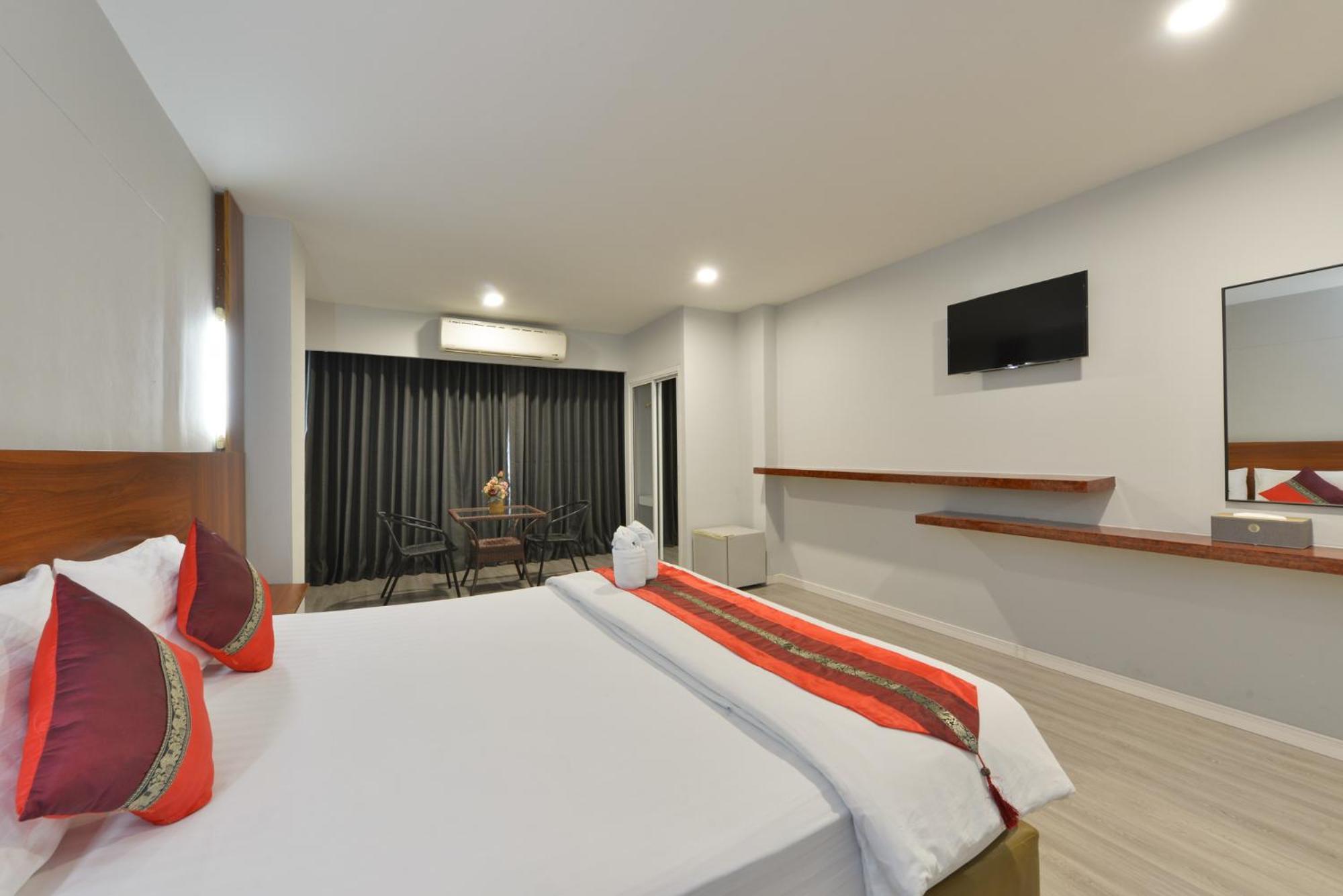 Berich Hotel Tak Ngoại thất bức ảnh